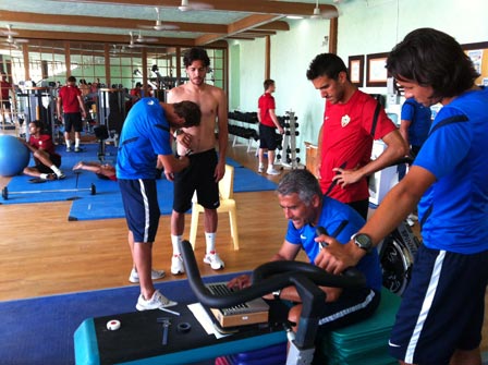 El Equipo del UD Almer?a entrenando en el Club Deportivo de Las Sierras 