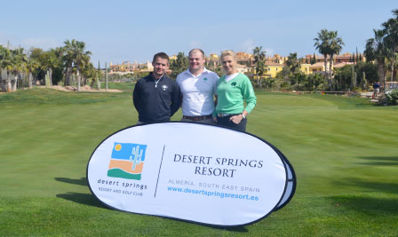 De izquierda a derecha: Donal Scott, Primer Entrenador de la ILGU, Chris Kelly, Profesional Principal de la ILGU y Clodagh Hopkins, Directora de la ILGU en Desert Springs Resort